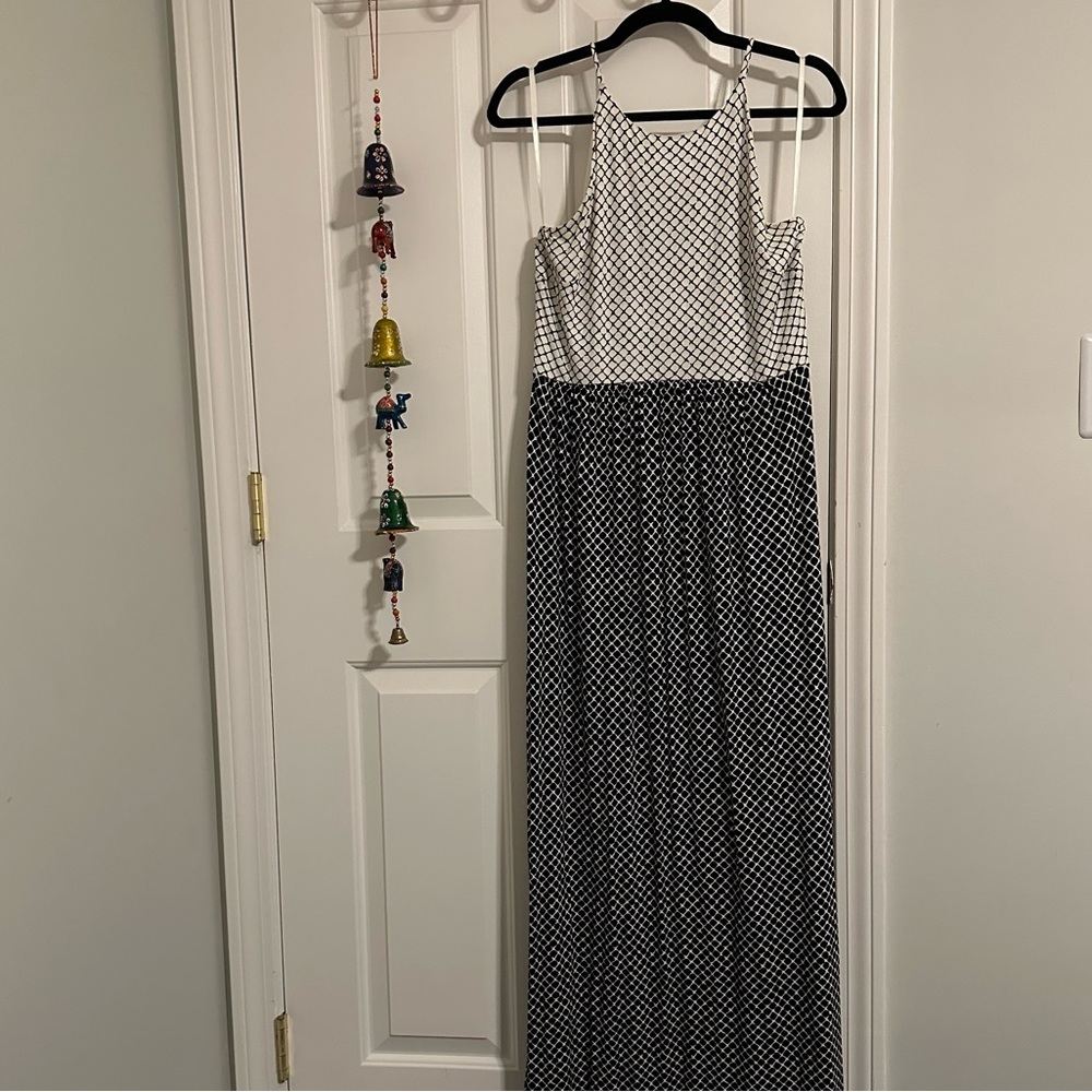 LOFT- Navy and White Maxi